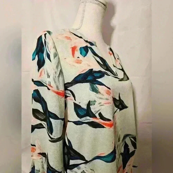 Chaus Womens "Fanciful Tropics-Marine Salt" Green V-Neck Blouse Size Small NWT - Picture 9 of 14